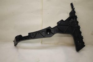 17798607 – 8R0807453C – Bumpersteun links-achter