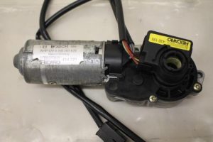 17797341 – 0390201628 – Sitzmotor