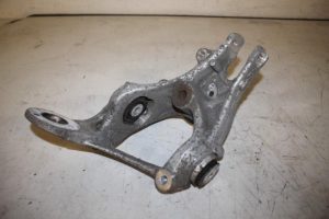 17831284 – 8K0505432AQ – Fusee rechts-achter