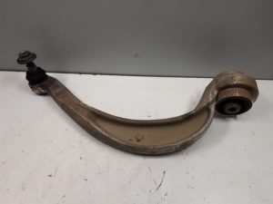 18639781 – 8K0407693S, 8K0407695J – Draagarm links-voor