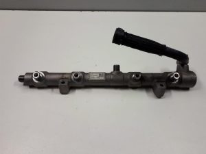 18004713 – 057130090AK – Brandstofverdeler