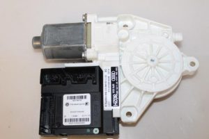 17792657 – 8P0959802H – Door window motor