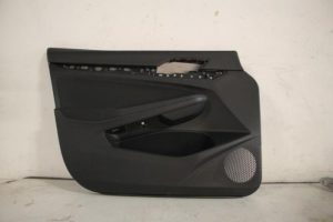 17831541 – 5H1867009JZFX – Portierbekleding 4Deurs links-voor