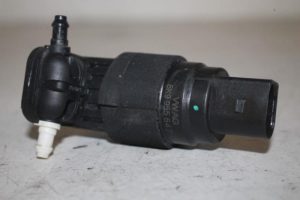 17809132 – 8K9955647 – Ruitensproeierpomp voor