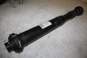 17823306 – 7P0521101G – Zwischenachse