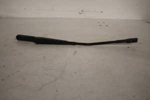 17804904 – 4G1955407D1P9 – Front wiper arm