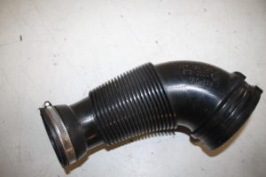 17829936 – 06H129629J – Ansaugschlauch Luft