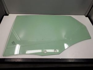 19334037 – 4F5845205 – Portierruit 4Deurs links-achter