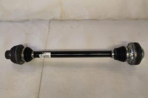 17793611 – 8R0501203C – Antriebswelle links hinten