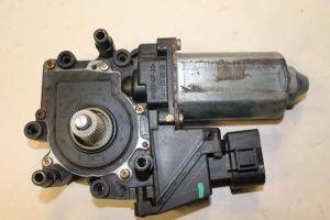 17787058 – 4D0959802A – Door window motor