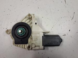 18924603 – 8K0959812B – Door window motor