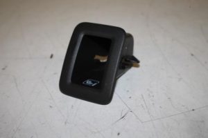 17829392 – 81A887233A4PK – Isofix support