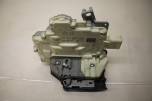 17801468 – 3C1837016A – Deurslot Mechaniek 4Deurs rechts-voor