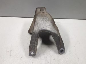 21946815 – 4KE599308H – Steun (diversen)