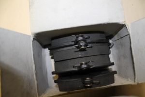 17787292 – 811698151B – Remblok voor