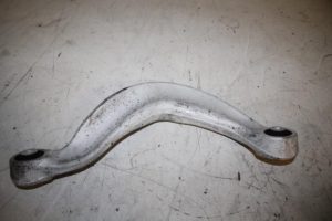 17831604 – 8K0505324F – Draagarm boven rechts-achter