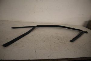 17807582 – 8R0837440G – Türgummi 4-türig rechts vorne