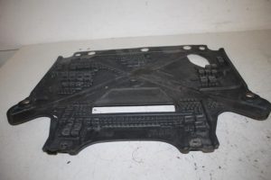 17815253 – 8K2863822L – Schutzblech Boden