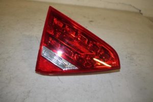 17821888 – 8T0945093A – Achterlicht links