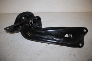 17810925 – 5Q0505224D – Draagarm rechts-achter