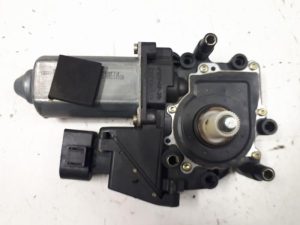 18953637 – 4D0959802F – Door window motor