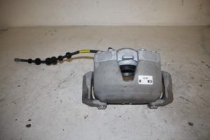 17816655 – 8K0615123J – Remklauw (Tang) links-voor