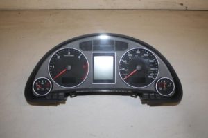 17827442 – 8E0920982M – Instrumentenpaneel