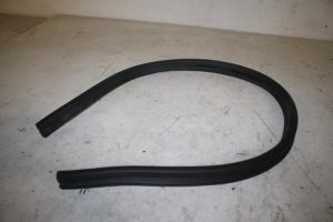 17822707 – 8Y0823723A – Motorkaprubber