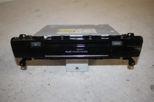 17805431 – 4G0035670K – Regelunit Multi Media