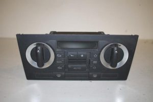 17803279 – 8P08200435PR – Climatronic Panel