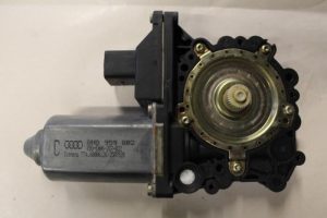 17787021 – 8N8959802 – Door window motor