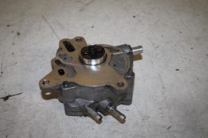 17824670 – 03G145209C – Brandstofpomp Mechanisch