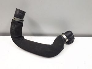 21163076 – 8P0121036 – Kühlerschlauch