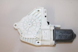17791513 – 8K0959801A – Door window motor