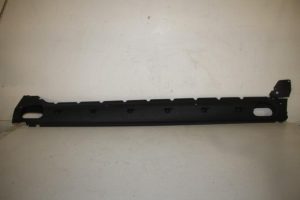 17828472 – 4KE825208A – Beschermplaat bodem