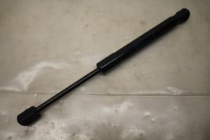17798802 – 4H0823359D – Gasdemper Motorkap links
