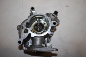 17826132 – 06J145100C – Vacuumpomp (Benzine)