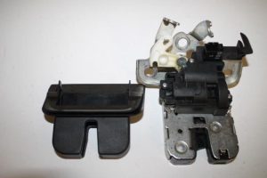 17802341 – 8K9827505A – Slotmechaniek Achterklep