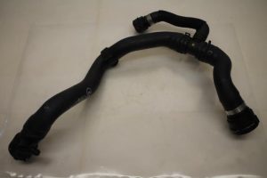 17795733 – 8K0121049AJ – Radiator hose