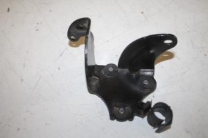 17829938 – 06H121079K – Steun (diversen)