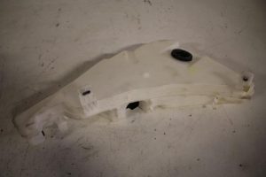 17831951 – 4G8955451B – Front windscreen washer reservoir