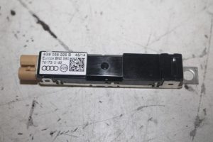 17810351 – 4G9035225B – Antenne Versterker