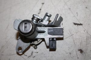 17817138 – 8E0827573 – Slot Cilinder achter