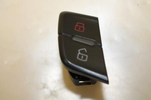 17798696 – 8T2962108V10 – Centrale deurvergrendeling Schakelaar