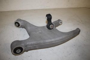 17819880 – 8R0505312F – Draagarm onder rechts-achter