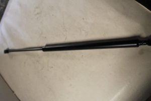 18489556 – 895827552A – Gasdemper links-achter