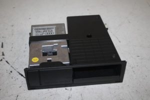 17811139 – 8T0035785A – AUX / USB connection