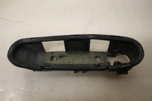 17796349 – 4B1837885A – Steun (diversen)