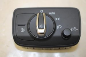 17797853 – 8V0941531K5PR – Licht Schalter