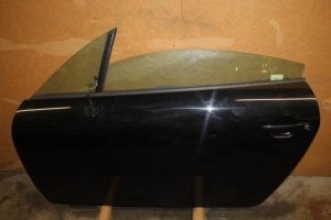 17799415 – 8N0831051C – Portier 2Deurs links